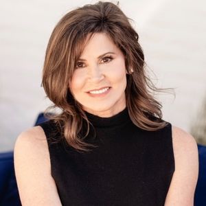 Meet your Posher, Debbie